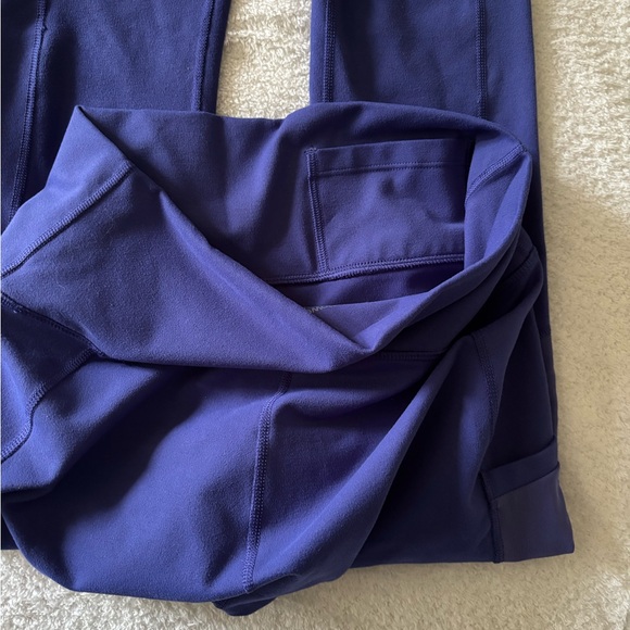 Fabletics Vibrant Purple Women’s Leggings Size Medium - Picture 4 of 10